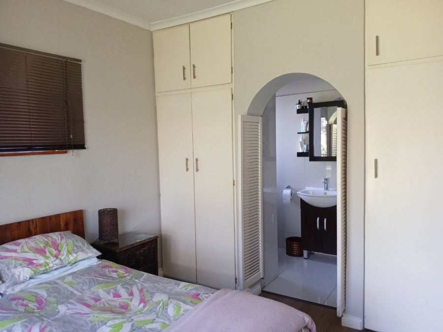 3 Bedroom Property for Sale in Roundhay Western Cape